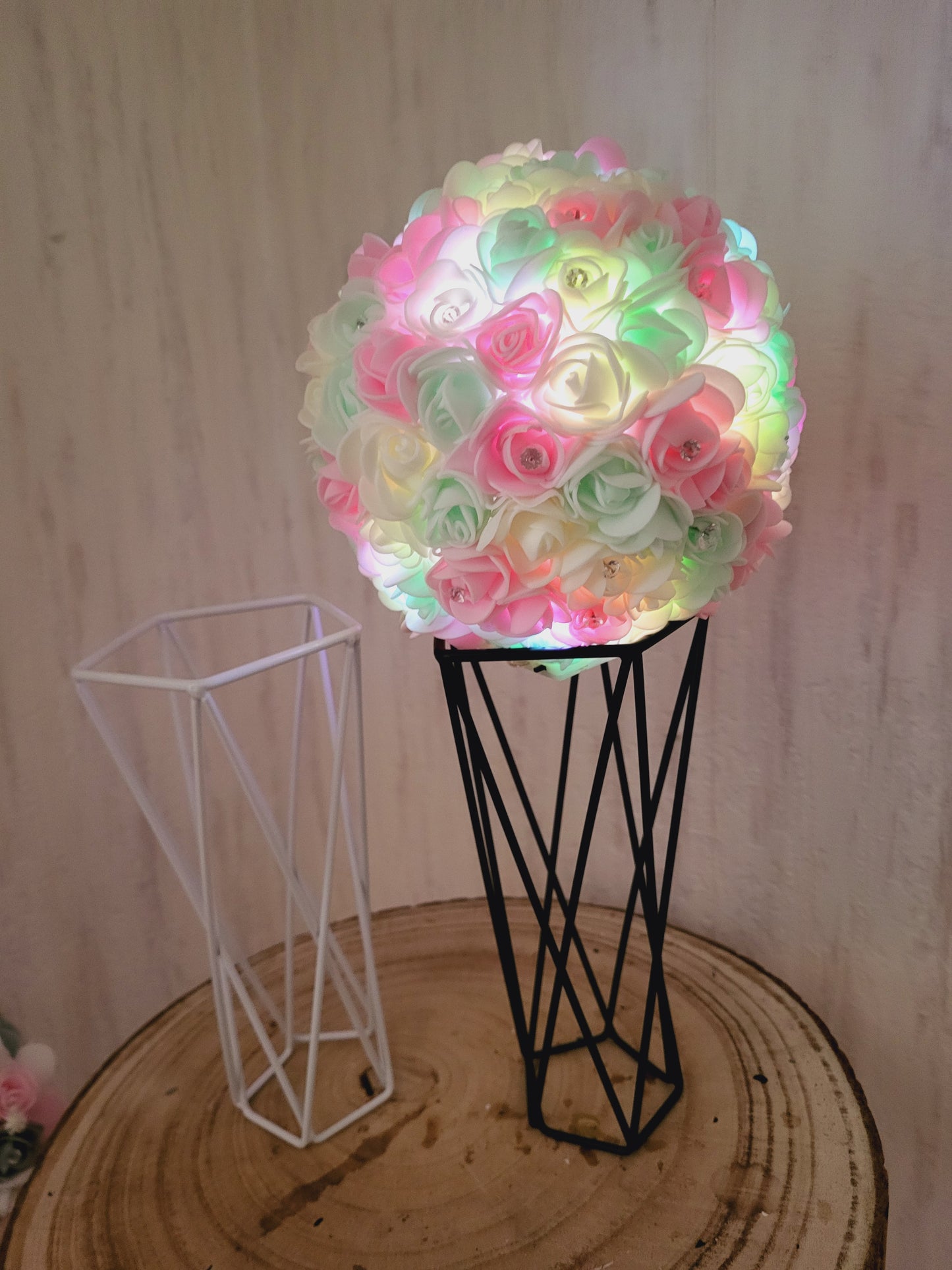 Support avec boule florale