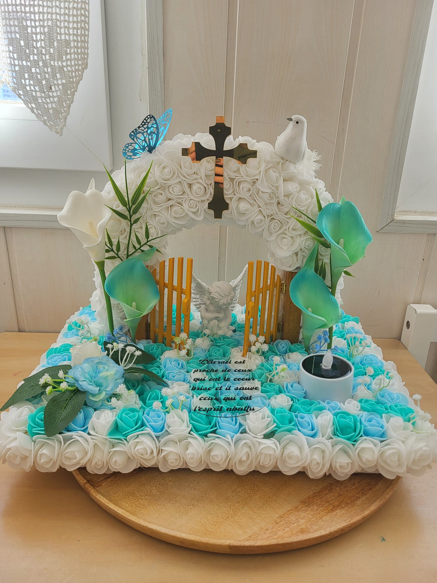 Porte du paradis avec socle en bois et bougie solaires pour monuments funéraires