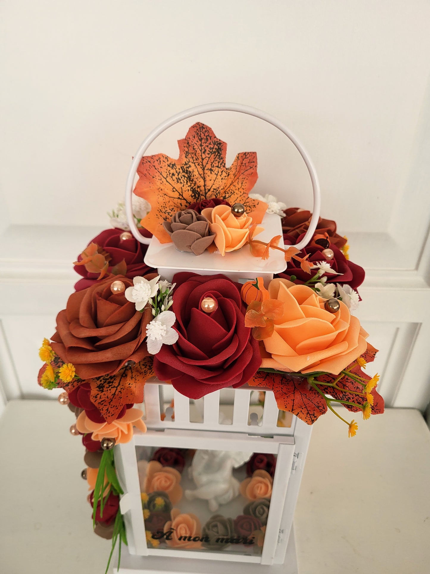 Lanterne avec ange et led pour monuments funéraire(N'HÉSITEZ PAS À PRÉCISER LA COULEUR DE LA LANTERNE QUE VOUS SOUHAITEZ BLANC OU NOIR)