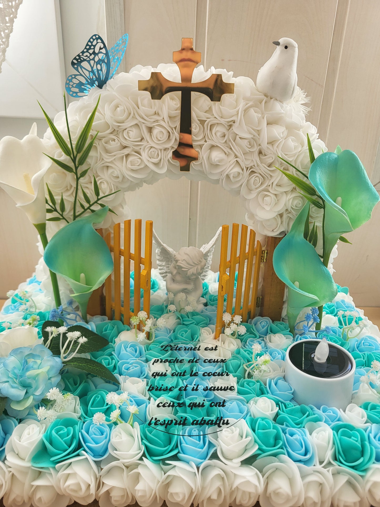 Porte du paradis avec socle en bois et bougie solaires pour monuments funéraires