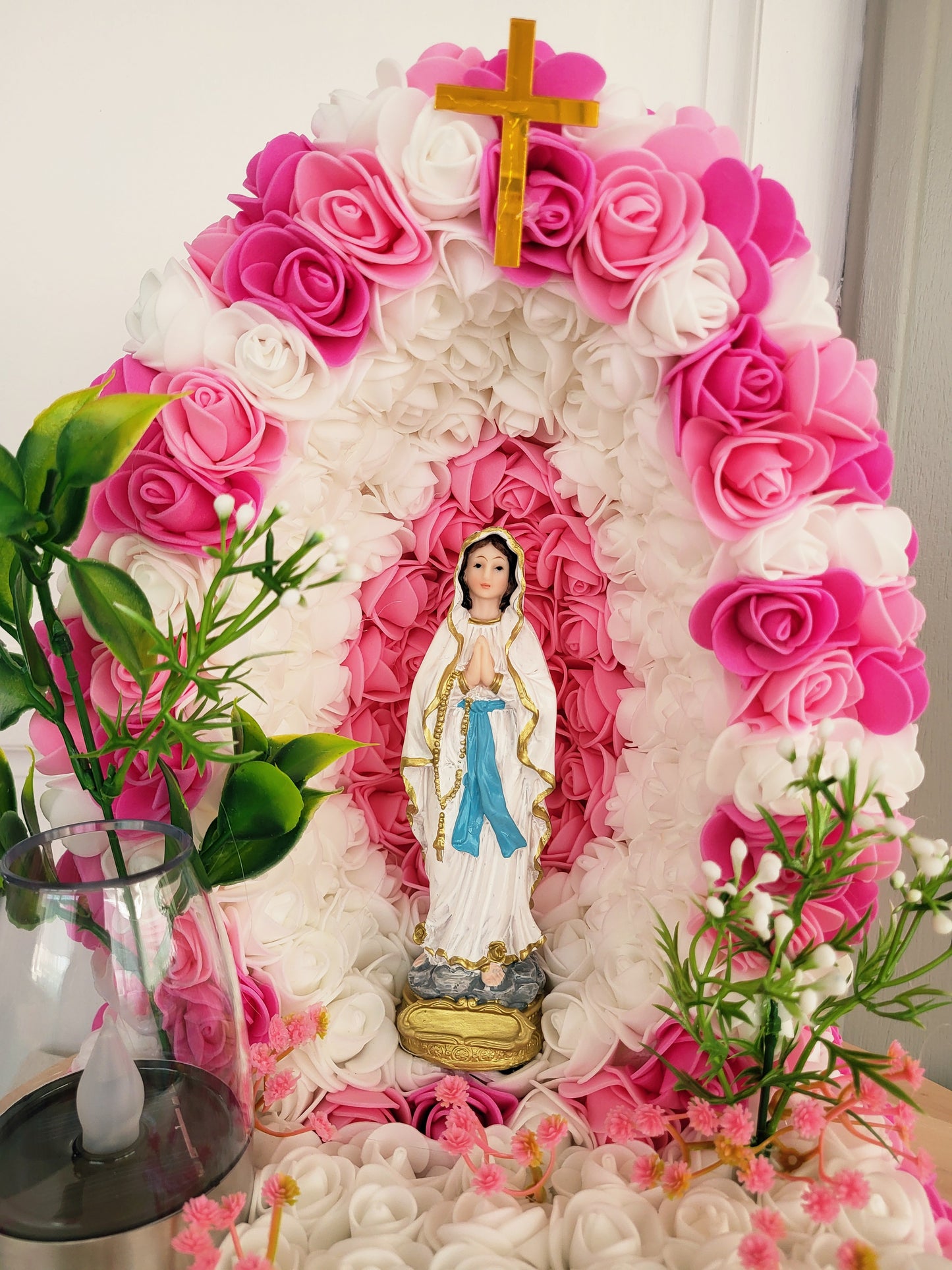 La grotte de la vierge pour monument funéraire