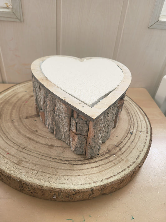 Petite coeur rustique extérieur et intérieur