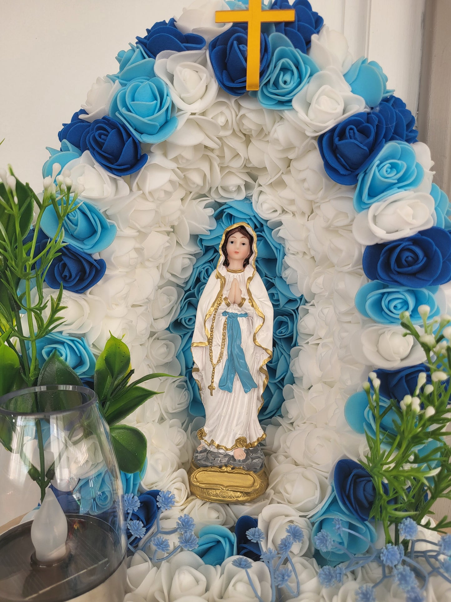 La grotte de la vierge pour monument funéraire