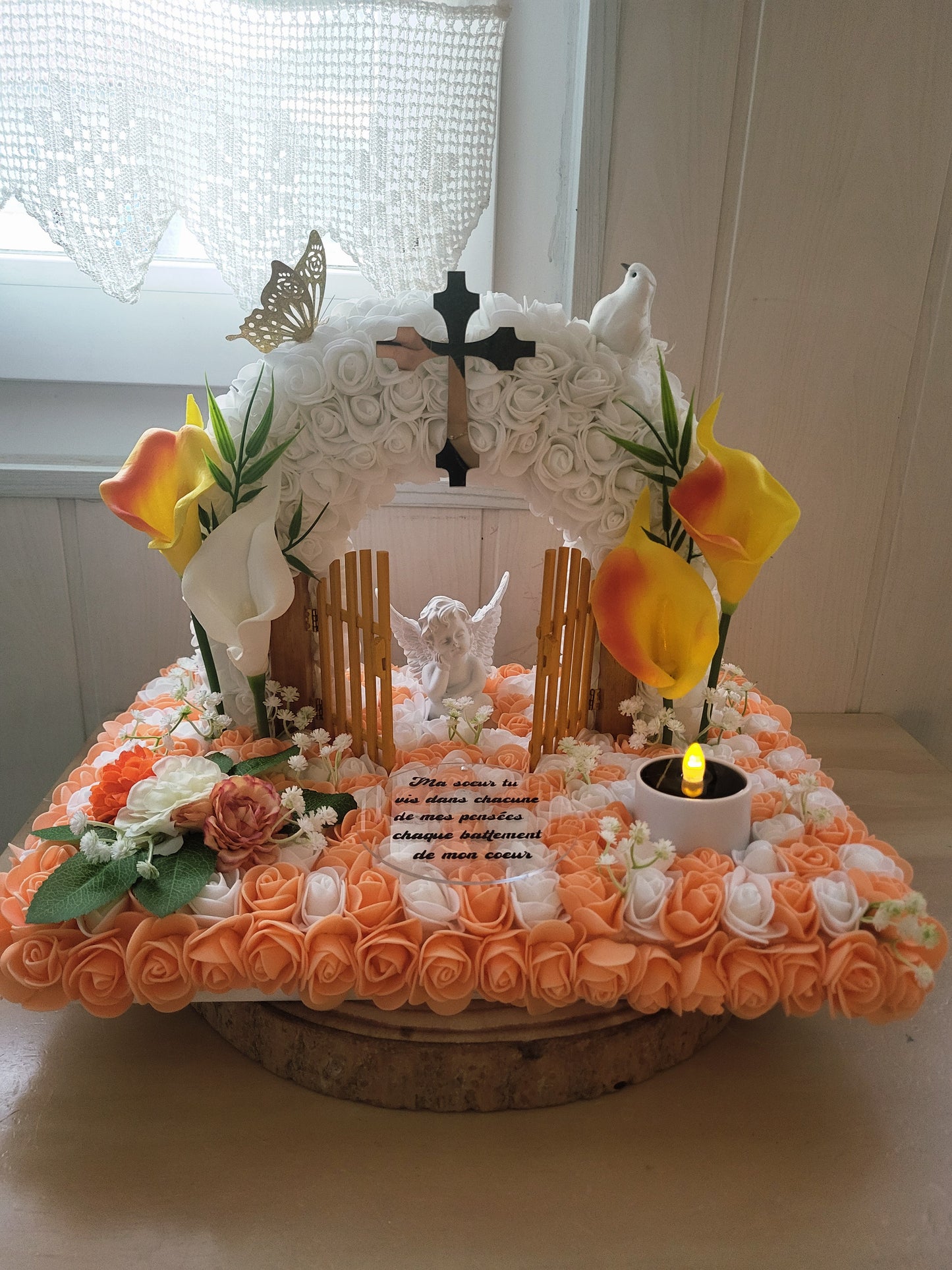 Porte du paradis avec socle en bois et bougie solaires pour monuments funéraires