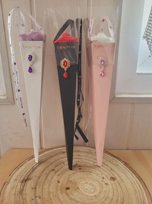 Connes avec une rose