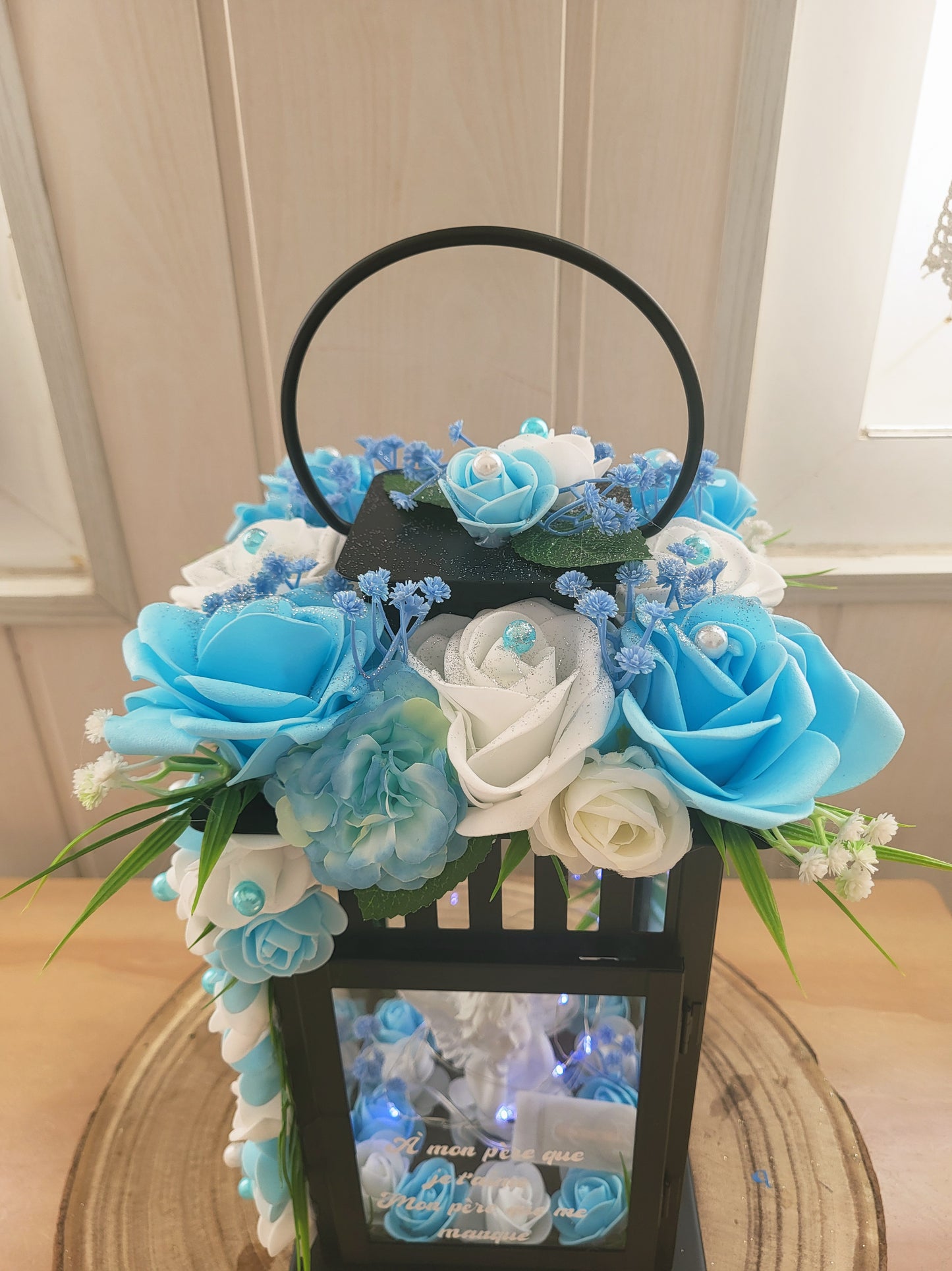 Lanterne avec ange et led pour monuments funéraire(N'HÉSITEZ PAS À PRÉCISER LA COULEUR DE LA LANTERNE QUE VOUS SOUHAITEZ BLANC OU NOIR)